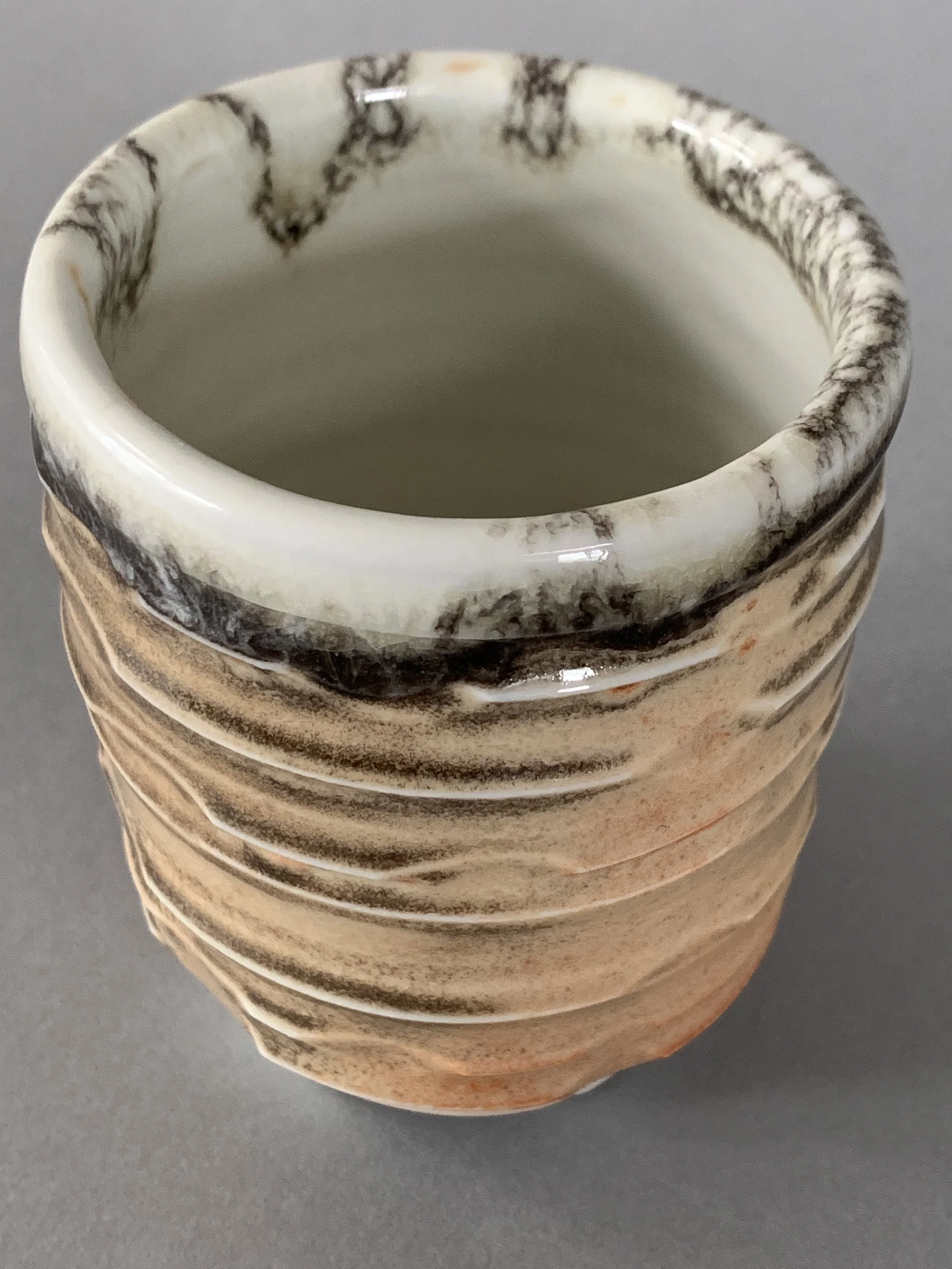 茶 shino MD Shino Simple Textured Cup — Textured Porcelain